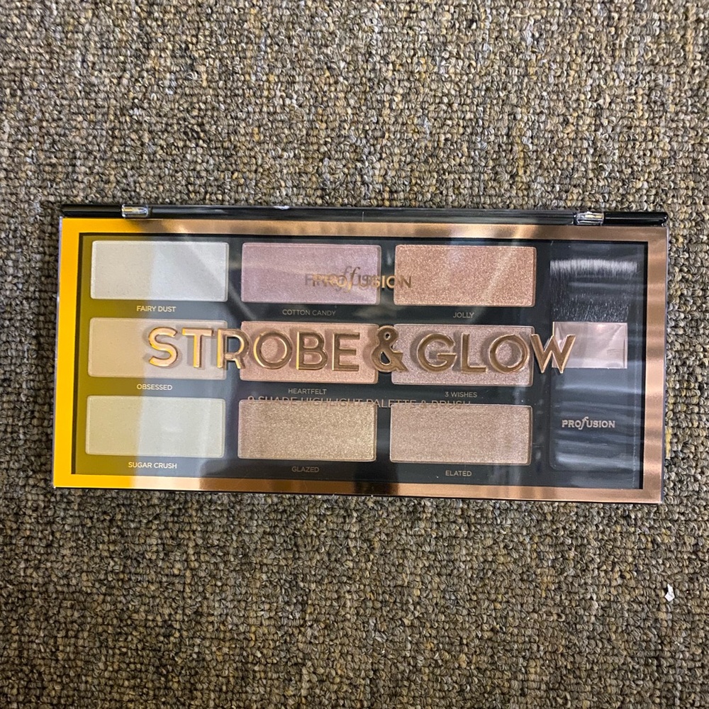 9 shade Highlights palette and brush
